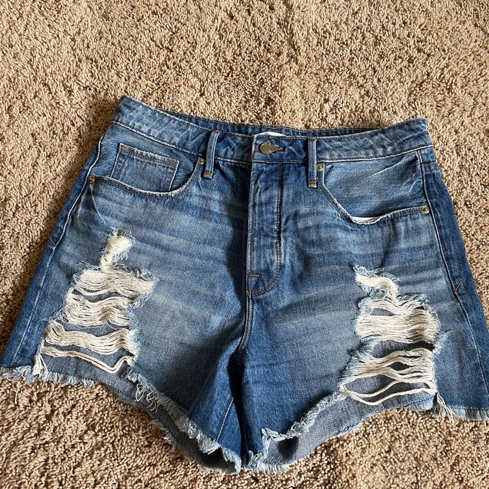 Good American Bombshell denim shorts